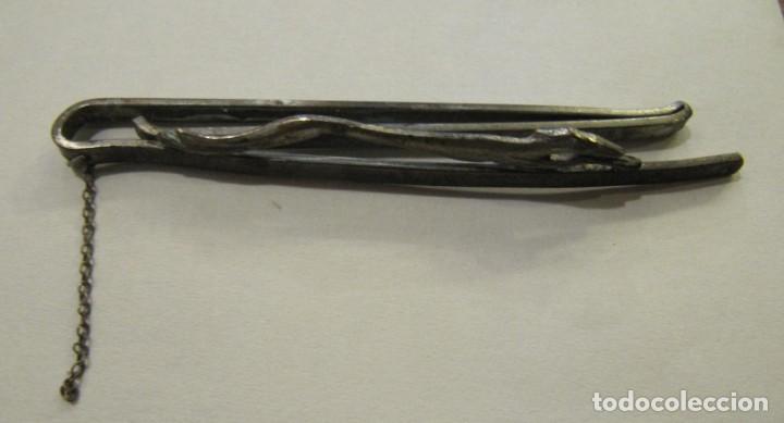 Antig&uuml;edades: PASADOR DE CORBATA ART DECO - GALGO - Foto 2