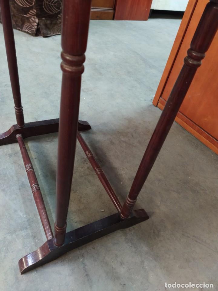 Antig&uuml;edades: ESCRITORIO AUXILIAR. MADERA maciza - Foto 3