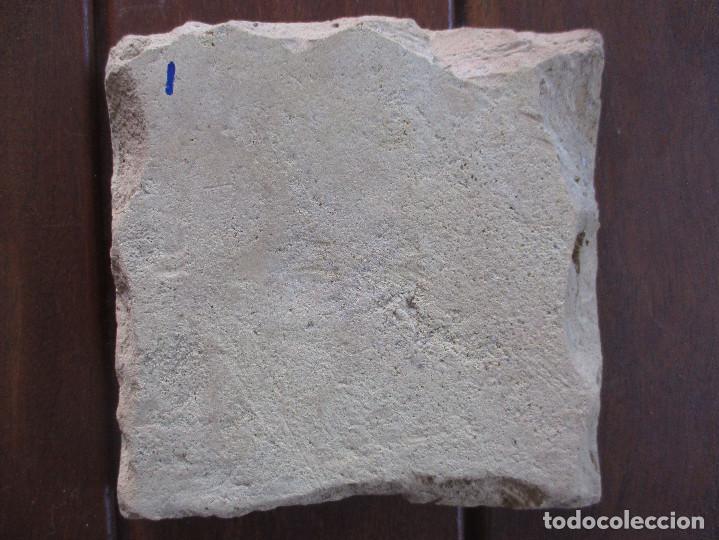 Antig&uuml;edades: Azulejo pintado siglo XVII - Foto 2