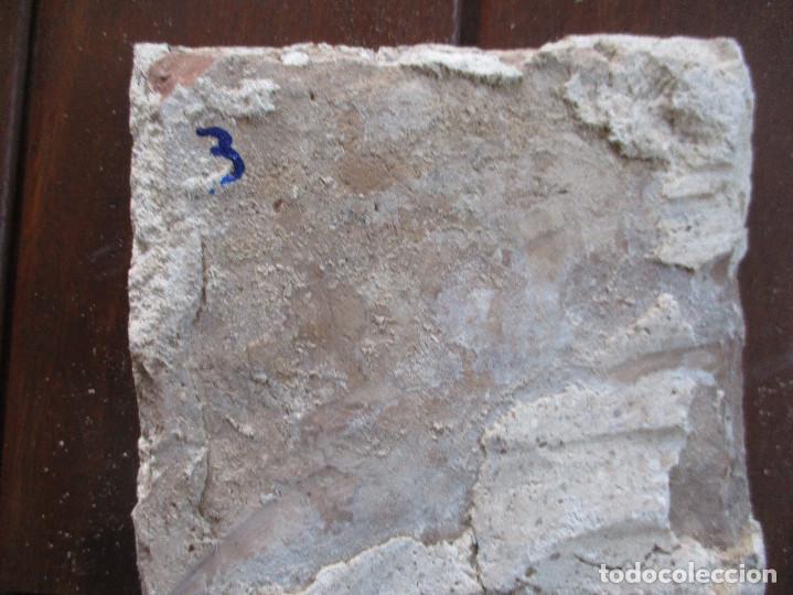 Antig&uuml;edades: Azulejo pintado siglo XVII - Foto 2
