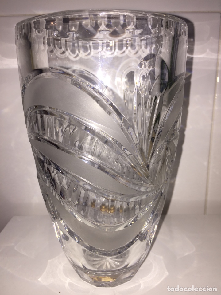 Antiques: Jarr&oacute;n de cristal tallado yugoslavo