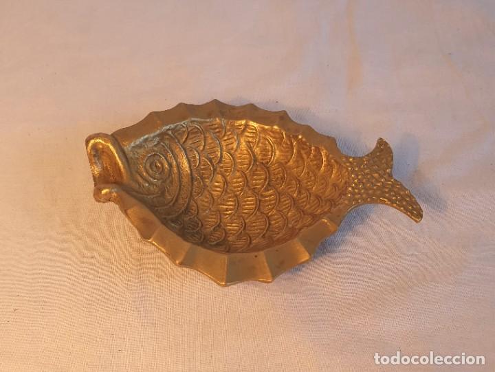 Antiquit&auml;ten: Cenicero forma de Pez * Bronce