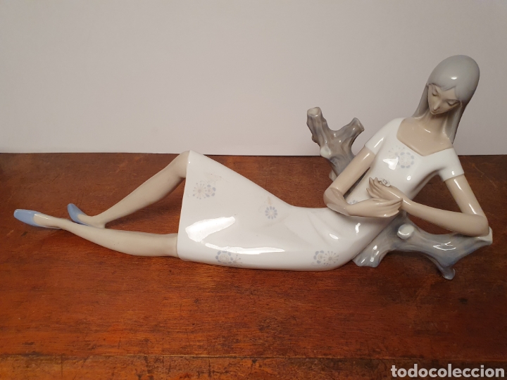 Antig&uuml;edades: Joven con margarita - Lladro - Foto 2