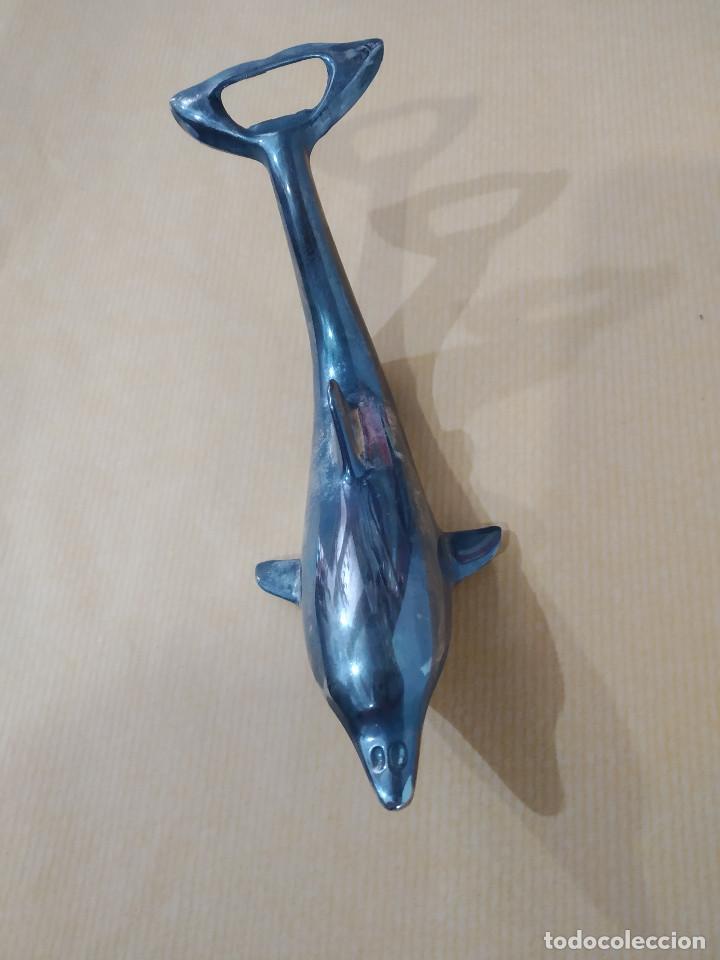 Antig&uuml;edades: ABRIDOR DE BOTELLAS METALICO - DELFIN - Foto 1