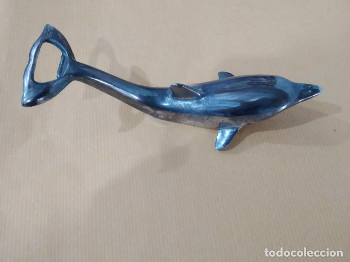 Antig&uuml;edades: ABRIDOR DE BOTELLAS METALICO - DELFIN - Foto 2