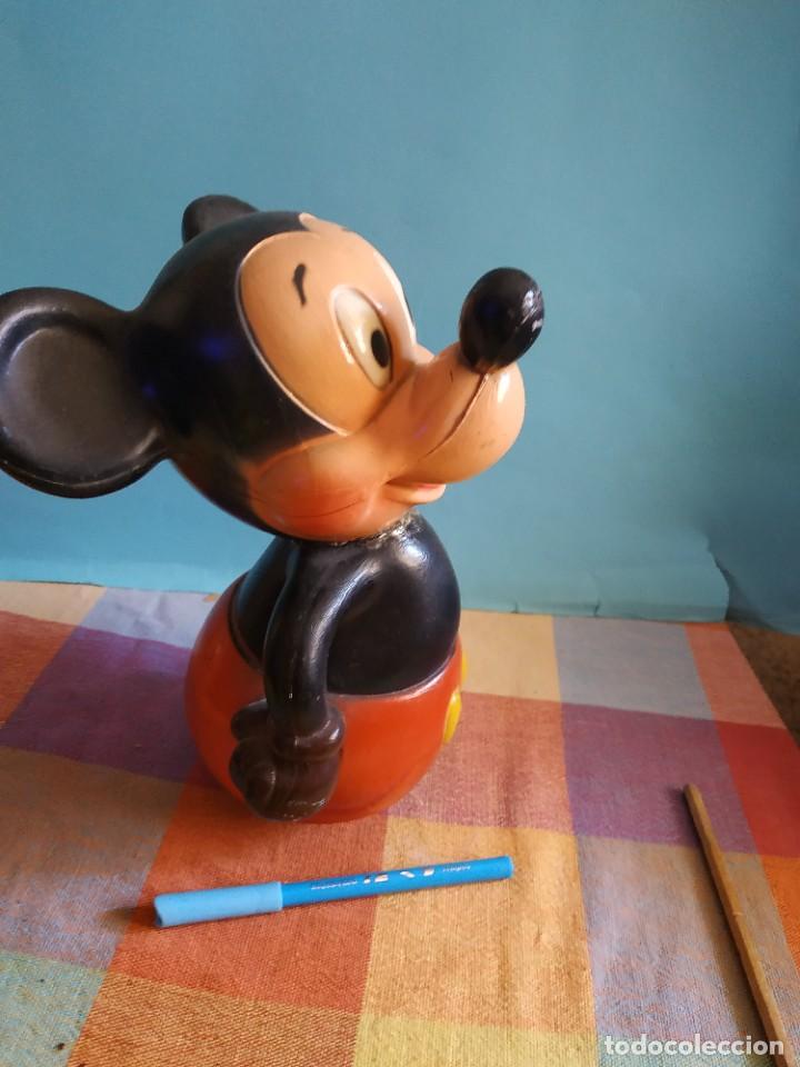 pegatina de mickey mouse bailando - despegada - - Compra venta en  todocoleccion