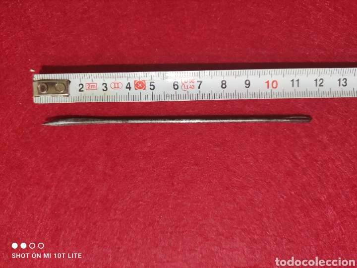 Antig&uuml;edades: Aguja cuero