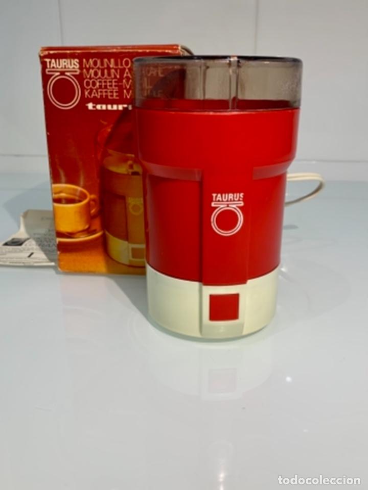 Antiques: Molinillo Caf&eacute; Taurus M40. Con caja y Funcionando. Vintage A&ntilde;os 70.