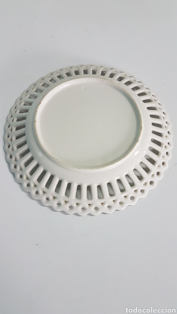 Antig&uuml;edades: PLATO PORCELANA CON ENCAJES - Foto 4