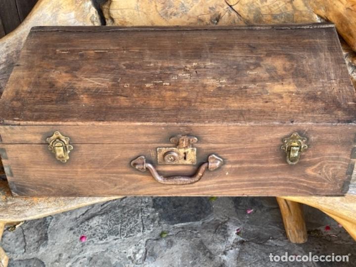 Antig&uuml;edades: MALETA DE EMIGRANTES - Foto 1