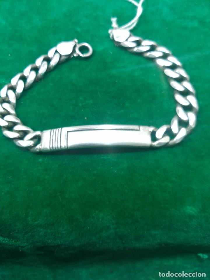 Antig&uuml;edades: Pulsera plata con chapa + - Foto 1