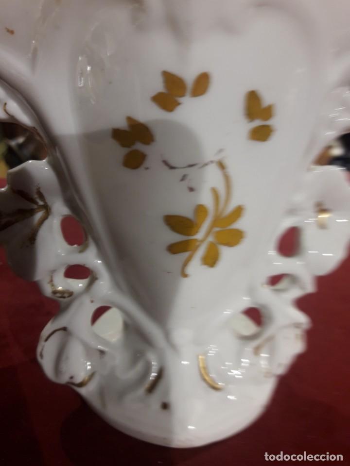 Antig&uuml;edades: Florero porcelana - Foto 2