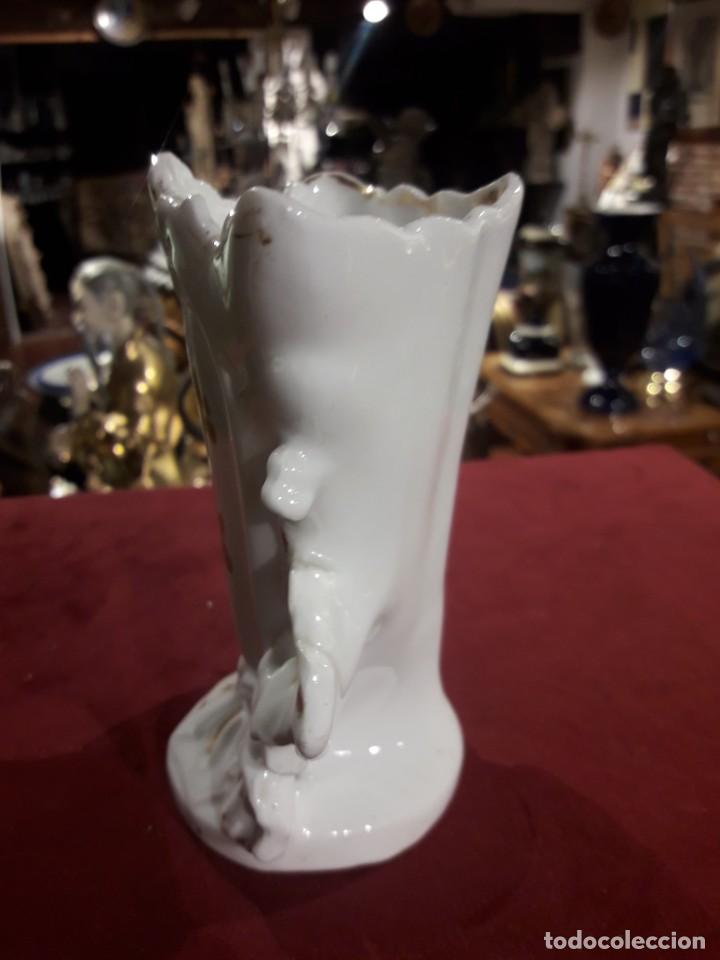 Antig&uuml;edades: Florero porcelana - Foto 6