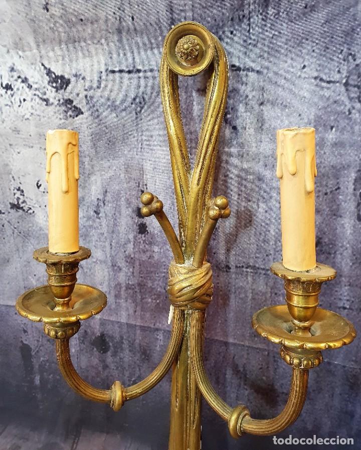 Antig&uuml;edades: ANTIGUA PAREJA DE APLIQUES DE BRONCE - Foto 4