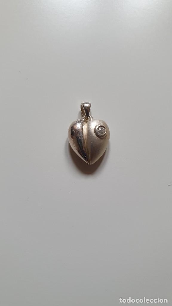 Antig&uuml;edades: Colgante de plata en forma de corazon - Foto 1