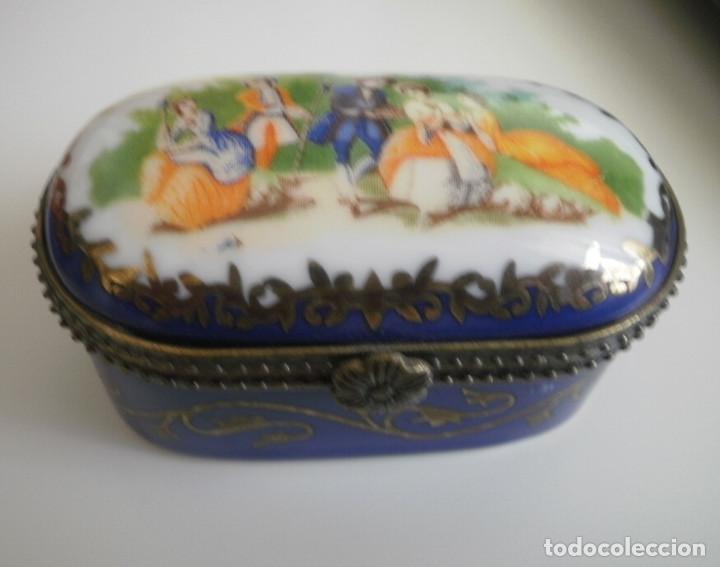 Antig&uuml;edades: Cajita de porcelana - Foto 2