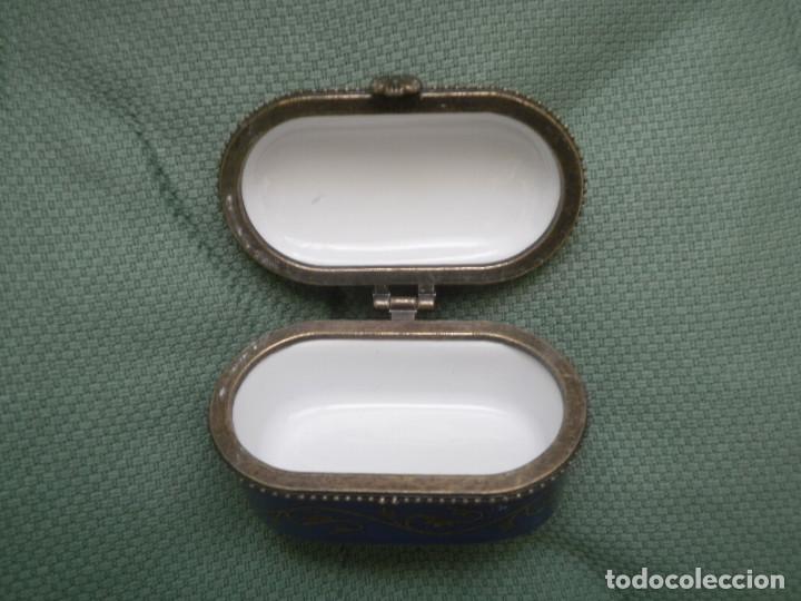Antig&uuml;edades: Cajita de porcelana - Foto 4