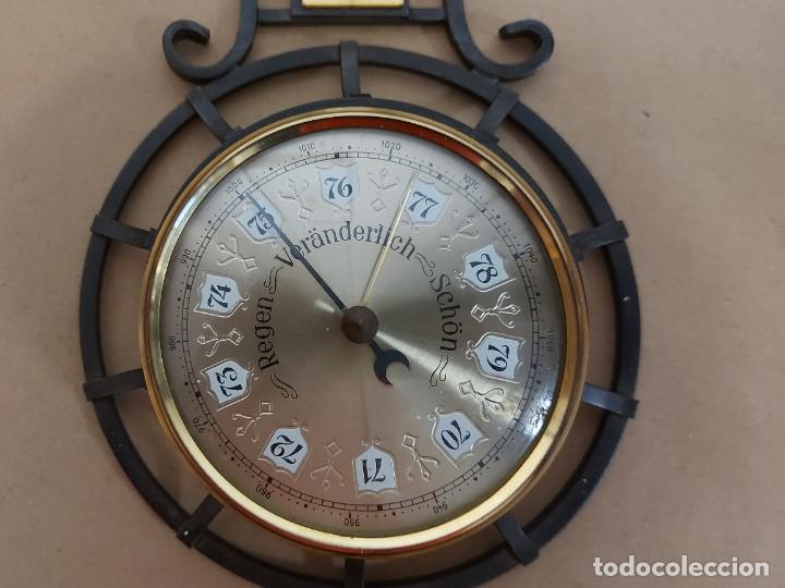 Antig&uuml;edades: Bar&oacute;metro de forja. Alemania. - Foto 3