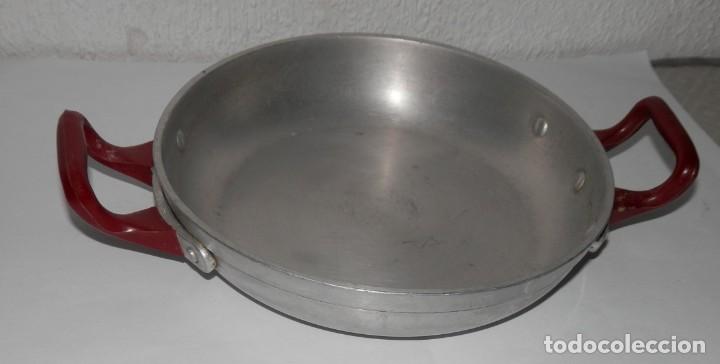 Antig&uuml;edades: PEQUE&Ntilde;O PLATO DE LA HISPANO SUIZA - Foto 1