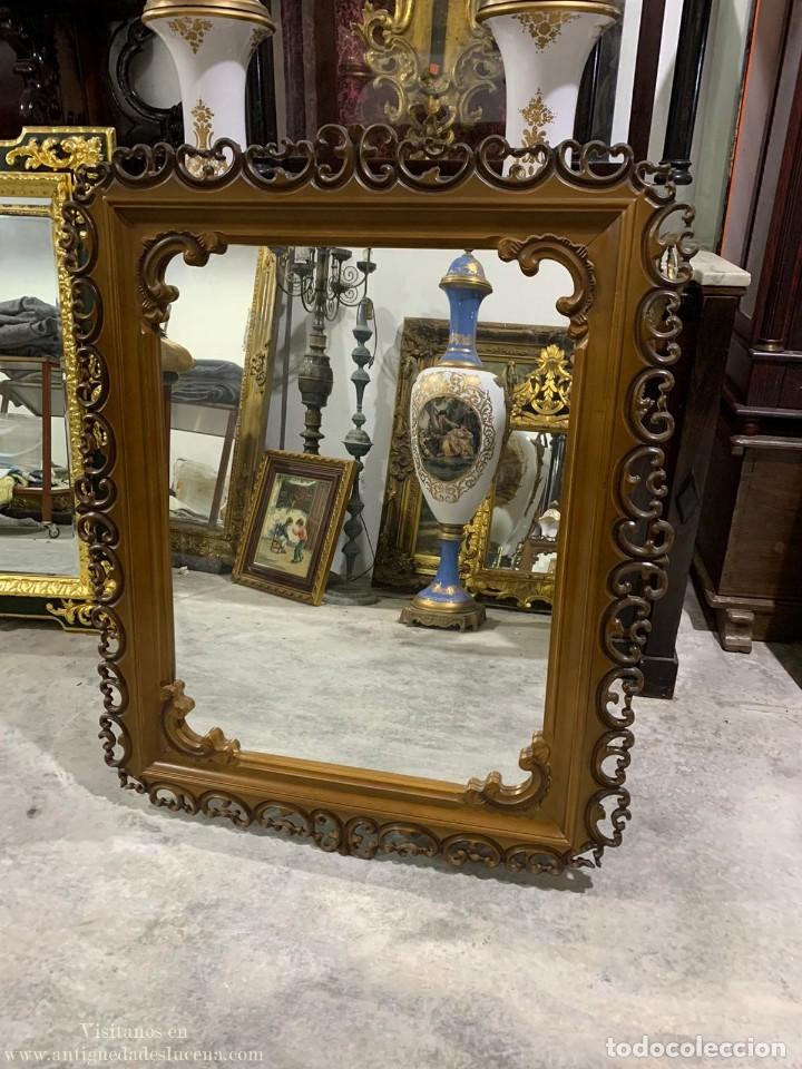 Antig&uuml;edades: ELEGANTE ESPEJO EN MADERA - Foto 1