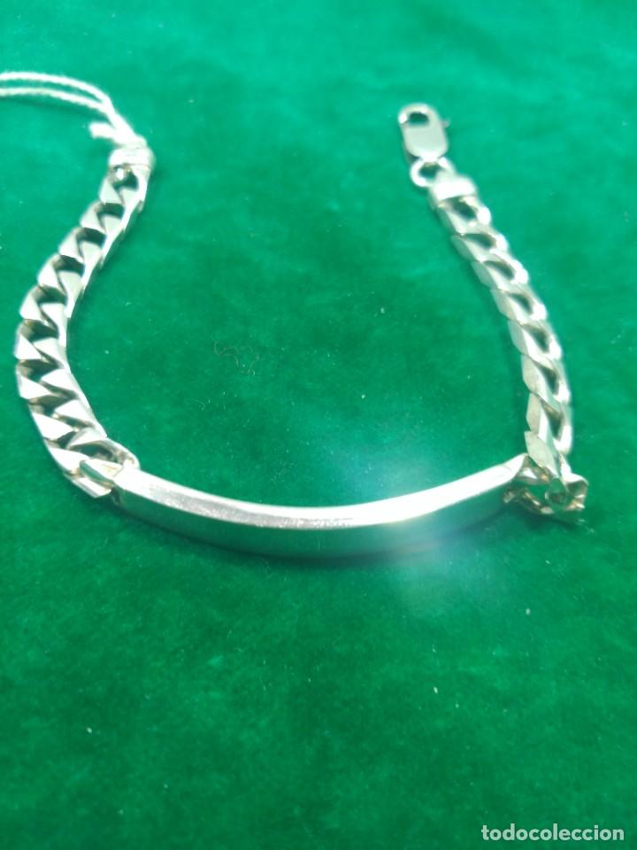 Antig&uuml;edades: Pulsera plata con chapa + - Foto 2