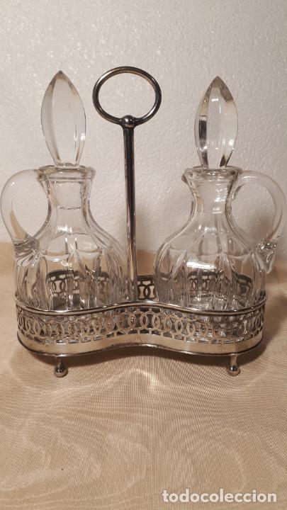 Antig&uuml;edades: Pareja de vinagreras de cristal - Foto 11