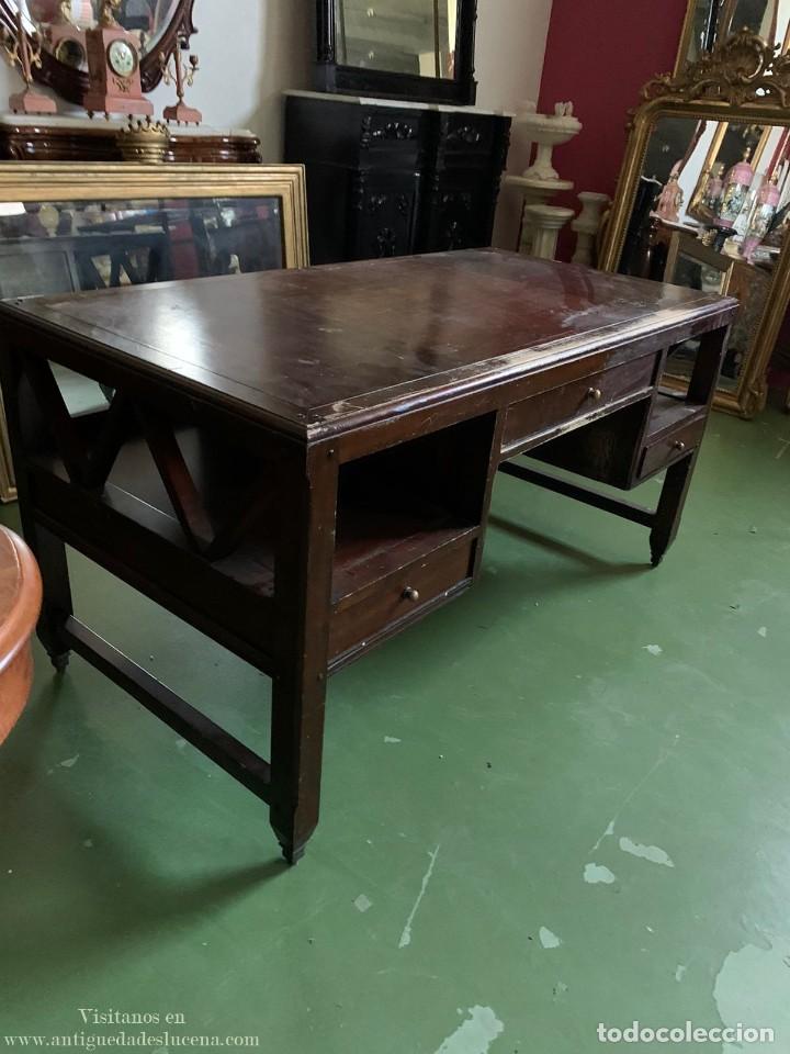 Antig&uuml;edades: GRAN MESA DE DESPACHO DE MADERA - Foto 2