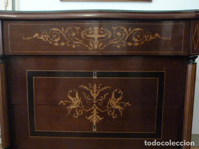 Antig&uuml;edades: C&Oacute;MODA DE CAOBA CON MARQUETERIA - Foto 2