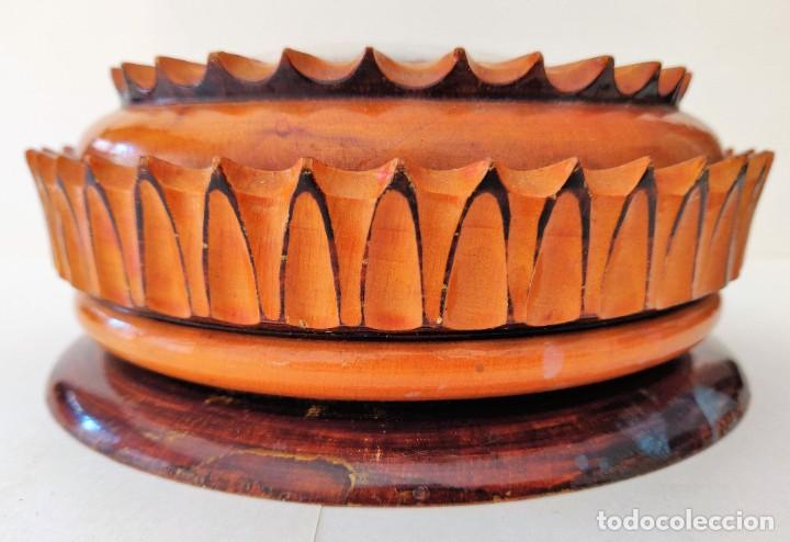 Antig&uuml;edades: Caja de madera - Foto 7