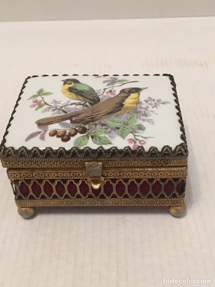 Antig&uuml;edades: JOYERO PORCELANA Y PINTADO A MANO 4x6x7 cms