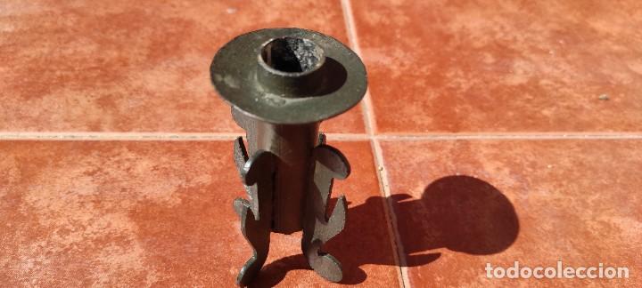 Antig&uuml;edades: CANDELABRO DE HIERRO - ANTIGUO - Foto 2