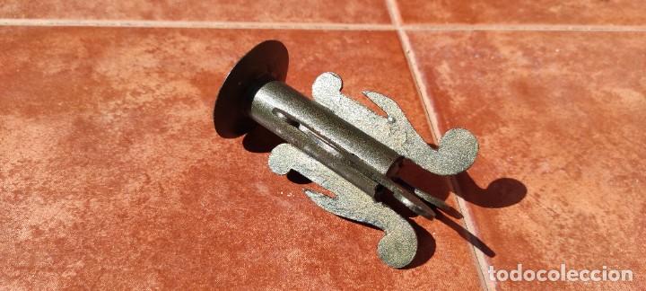 Antig&uuml;edades: CANDELABRO DE HIERRO - ANTIGUO - Foto 3