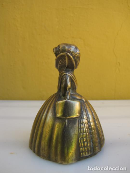Antig&uuml;edades: 19.- Campanilla holandesa bronce - Foto 4