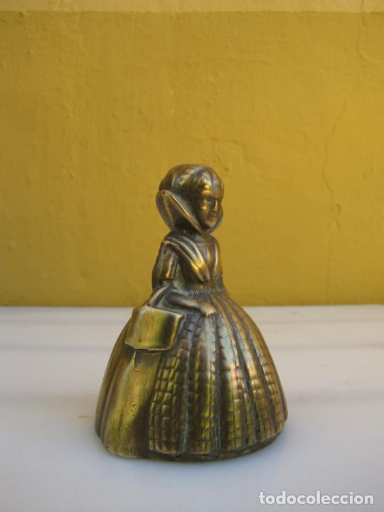 Antig&uuml;edades: 19.- Campanilla holandesa bronce - Foto 1