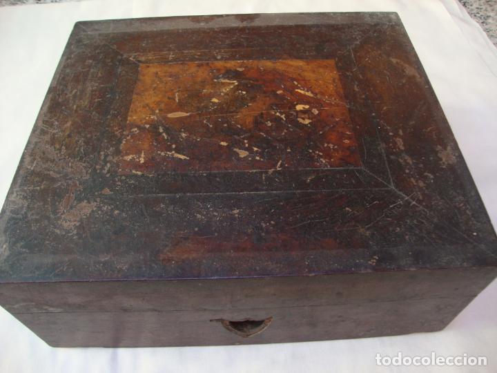 Antig&uuml;edades: caja de madera - Foto 1
