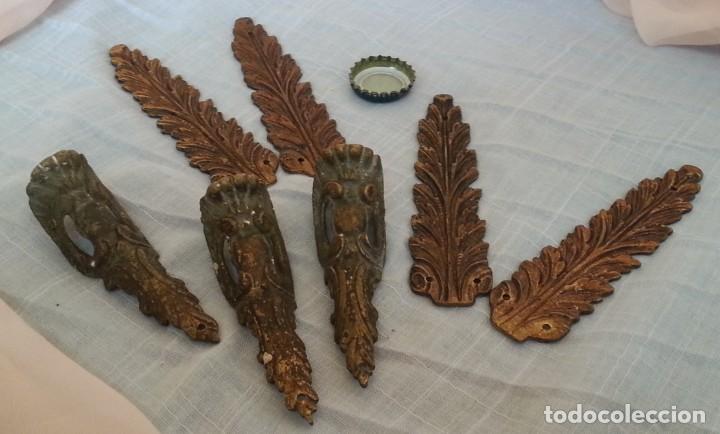 Antiquit&eacute;s: Placa decorativa en bronce para reutilizar. Siete unidades.