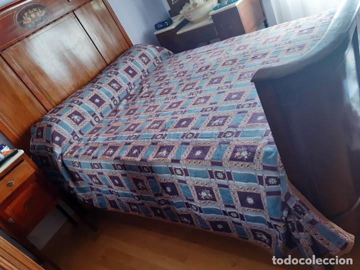 Antig&uuml;edades: COLCHA DE DOS CARAS PARA CAMA DE 150. - Foto 4
