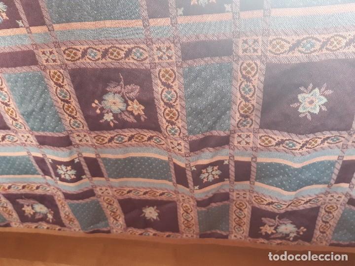 Antig&uuml;edades: COLCHA DE DOS CARAS PARA CAMA DE 150. - Foto 5
