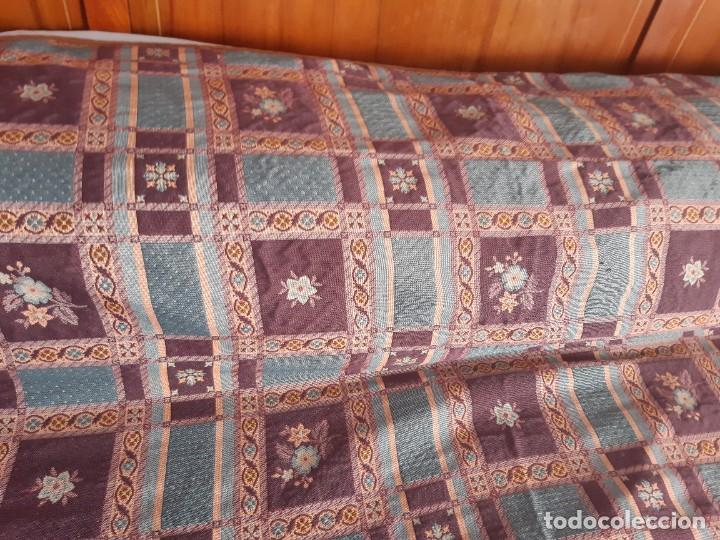 Antig&uuml;edades: COLCHA DE DOS CARAS PARA CAMA DE 150. - Foto 6