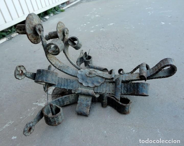 Antig&uuml;edades: Aplique de forja para restaurar - Foto 3