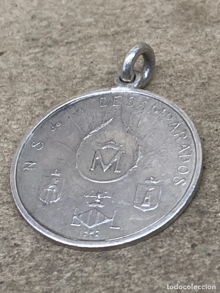 Antig&uuml;edades: Medalla religiosa de plata - Foto 2