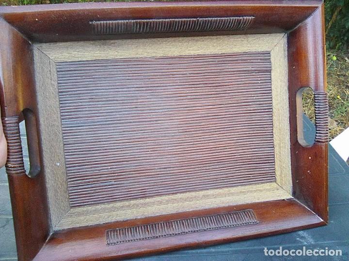 Antig&uuml;edades: Bandeja de madera y rat&aacute;n - Foto 1