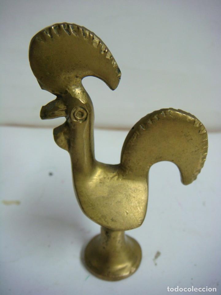 Antig&uuml;edades: FIGURA EN BRONCE DE UN GALLO--(&) - Foto 1