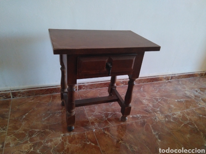 Antig&uuml;edades: Mesilla antigua de la mesa - Foto 8