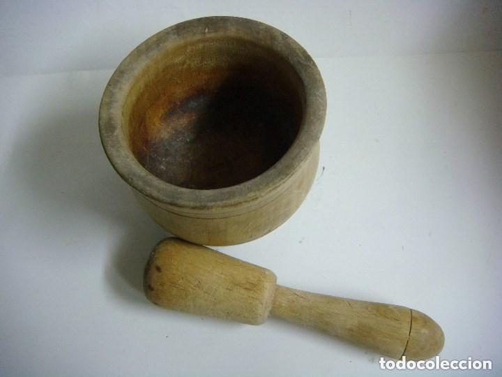 Antig&uuml;edades: MORTERO ANTIGUO EN MADERA - Foto 2