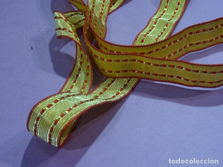 Antig&uuml;edades: Galon Hilo Metalico de Oro - Foto 1