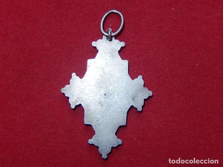 Antig&uuml;edades: Lote de 7 medallas religiosas. - Foto 3