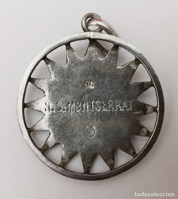 Antig&uuml;edades: MEDALLA NUESTRA SE&Ntilde;ORA DE MONTSERRAT DE PLATA - Foto 2