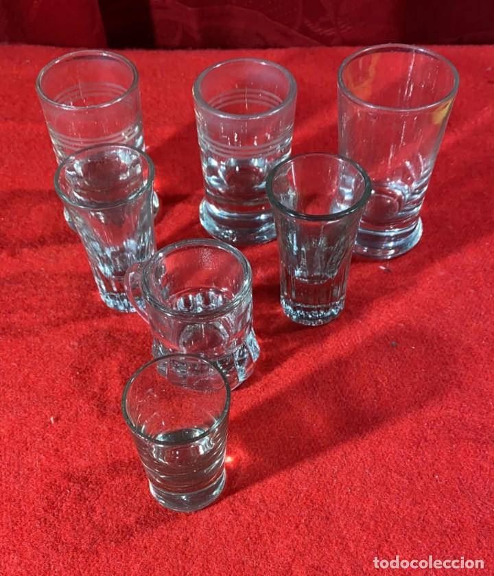Antiques: VASITOS PEQUE&Ntilde;OS DE CHUPITO ANTIGUOS LOTE DE 7 UDS.
