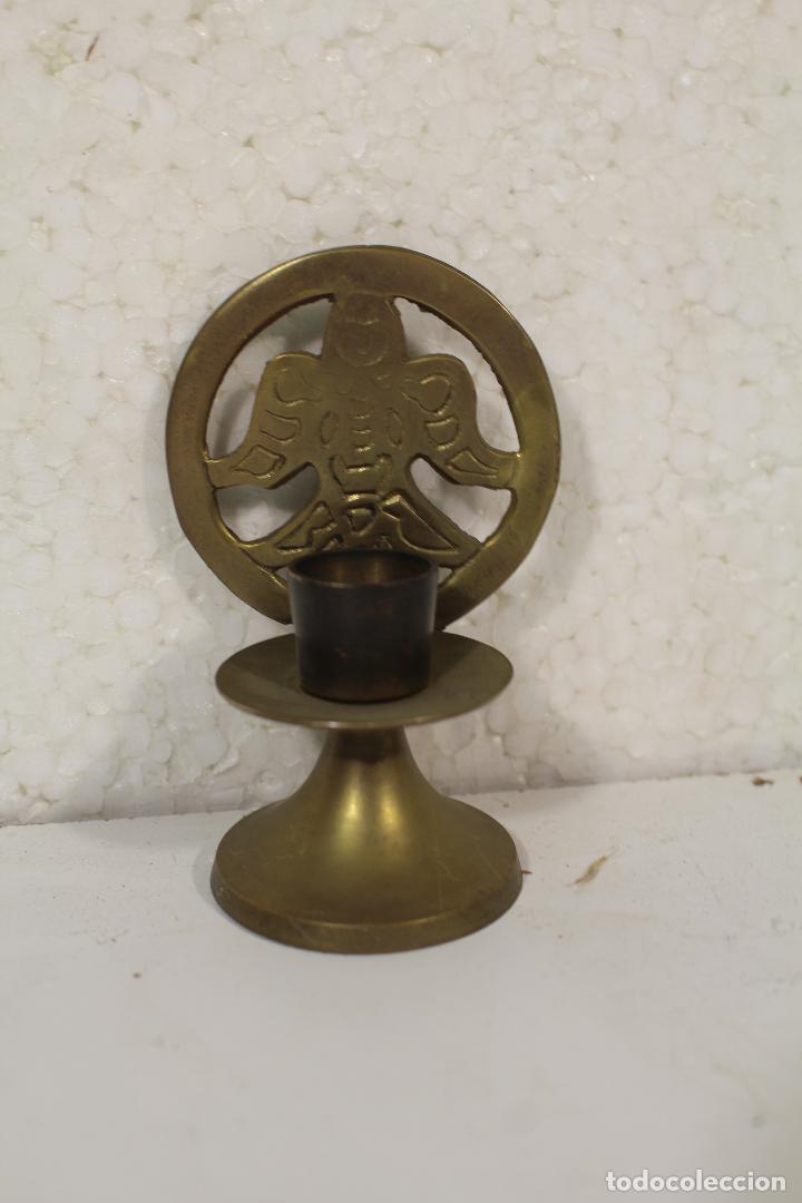 Antig&uuml;edades: candelabro angel de lat&oacute;n - Foto 2